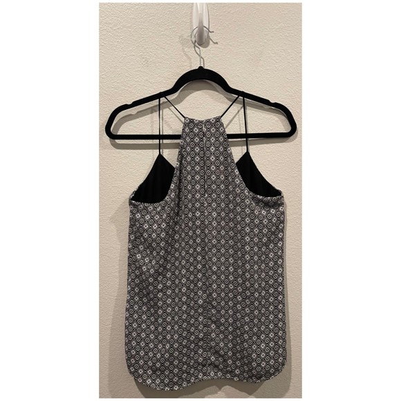 EXPRESS Geometric Black White Barcelona Tank Top - Picture 3 of 3